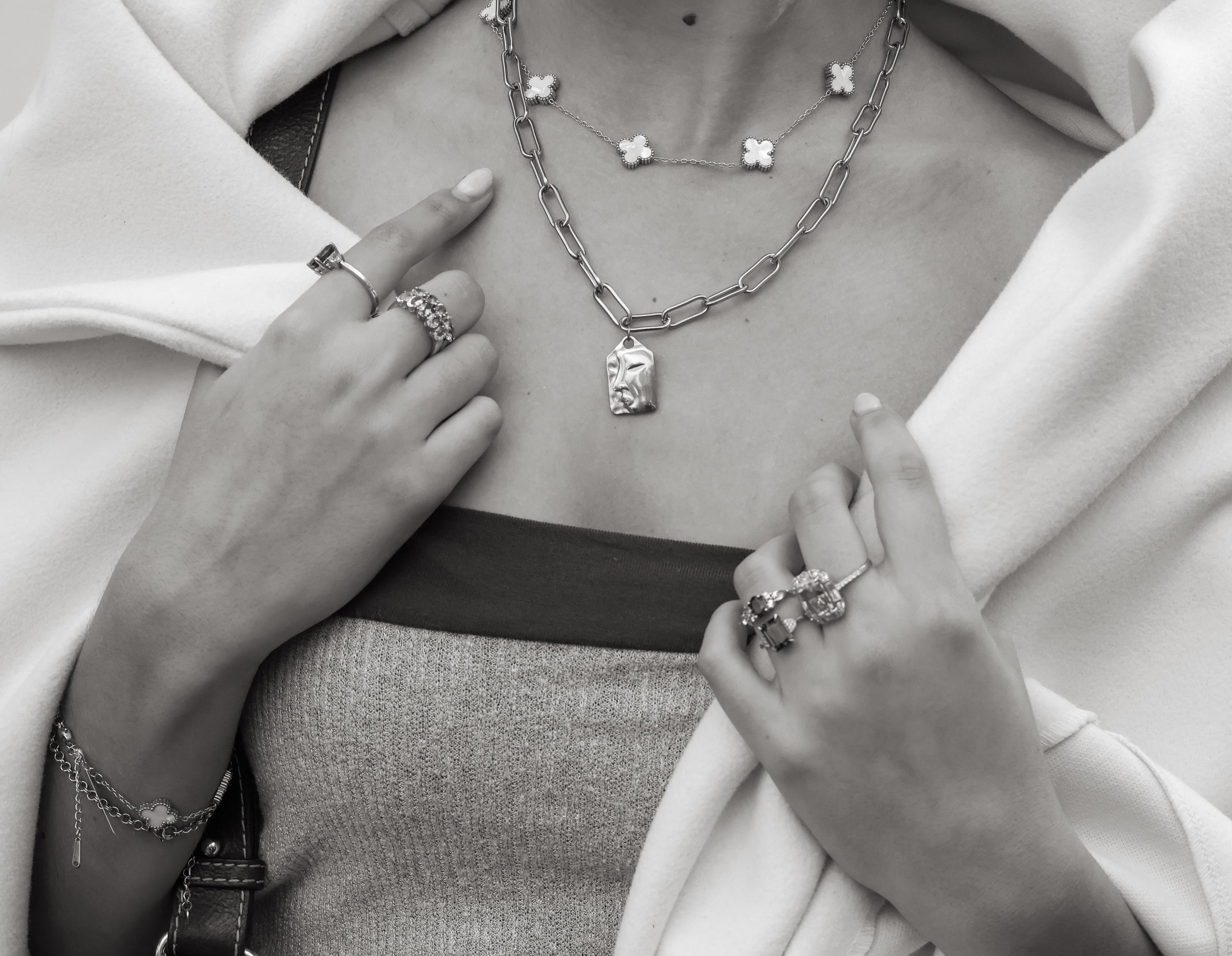 Janeke Luxueuse × Victoria’s Jewellery Collaboration